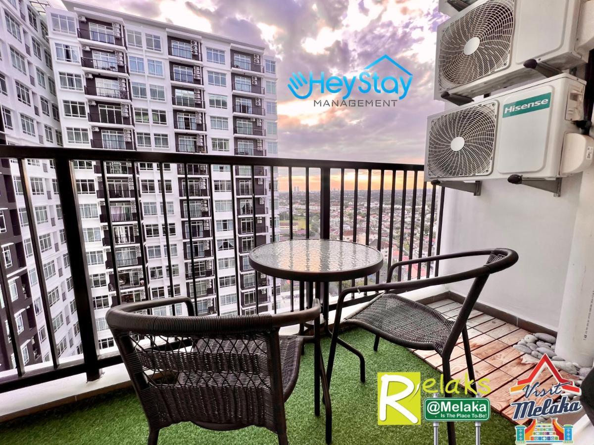 Novo 8 Residence Bachang By Heystay Management Kampong Tambak Экстерьер фото