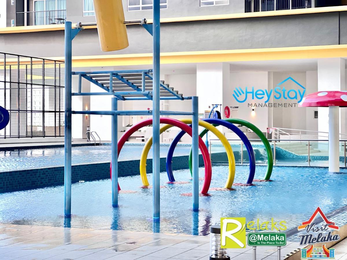 Novo 8 Residence Bachang By Heystay Management Kampong Tambak Экстерьер фото