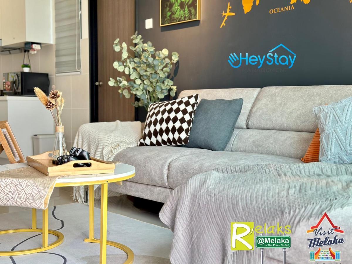 Novo 8 Residence Bachang By Heystay Management Kampong Tambak Экстерьер фото
