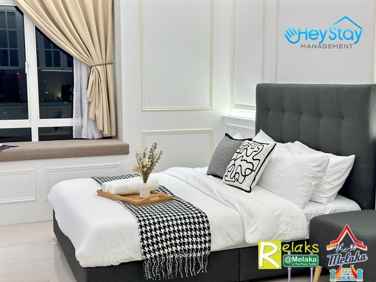 Novo 8 Residence Bachang By Heystay Management Kampong Tambak Экстерьер фото